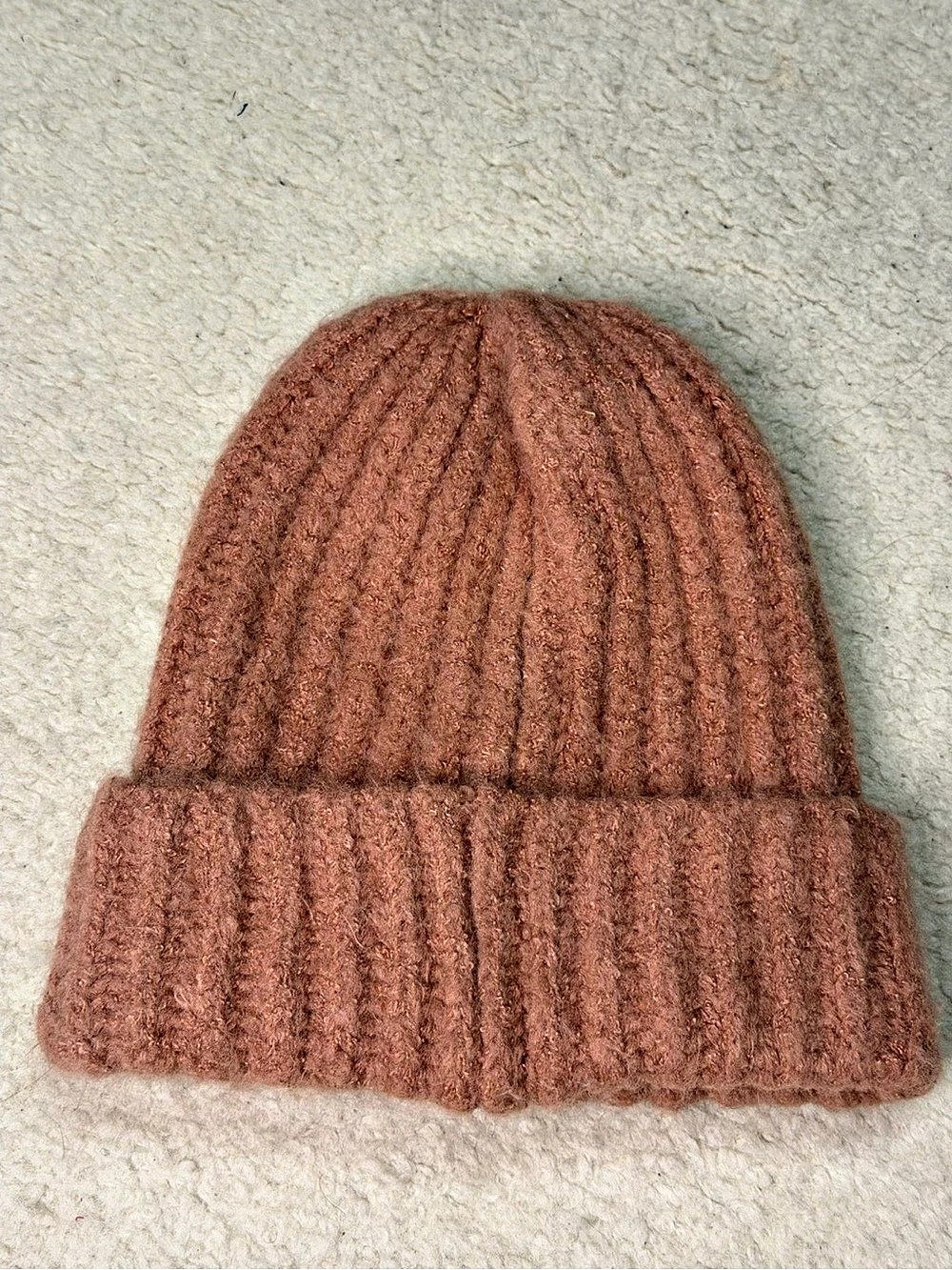Ribbed Knit Beanie in Brown Like New